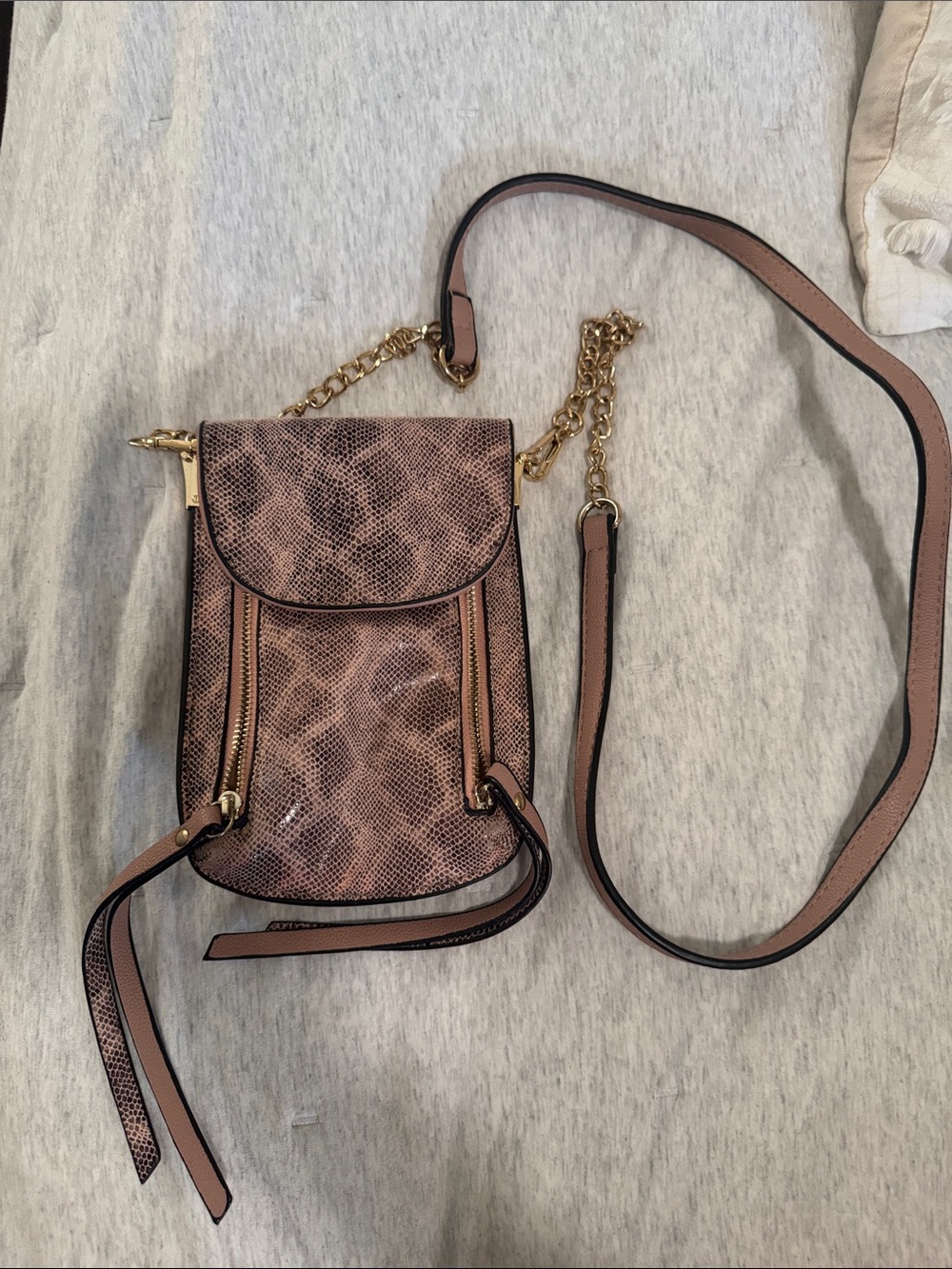 Women’s Pink Snake-Print Crossbody Bag with Gold Chain